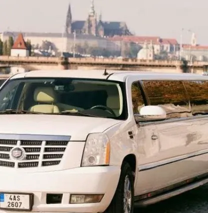 Prag Hummer Limousine Flygplatstransfer Prag Hummer Limousine Flygplatstransfer