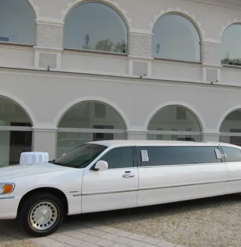 Bratislava Flygtransfer med limousine