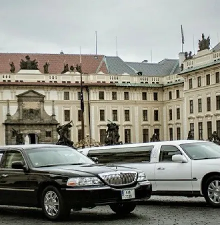 Prag Limousin och Båtförmåner Prag Limousin och Båtförmåner