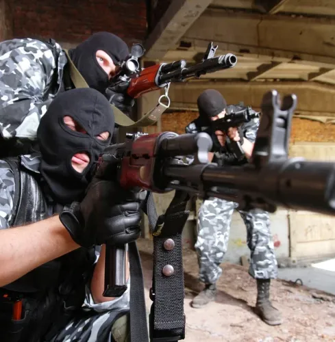 Gdansk AK47 KALASHNIKOV SKJUTNING Gdansk AK47 KALASHNIKOV SKJUTNING