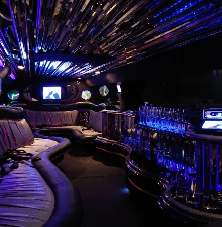 Gdansk HUMMERLIMOUSINE MED STRIP-SHOW Gdansk HUMMERLIMOUSINE MED STRIP-SHOW