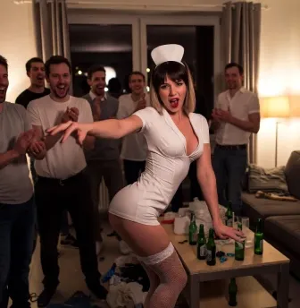 Warszawa SEXIG SJUKSKÖTERSKA